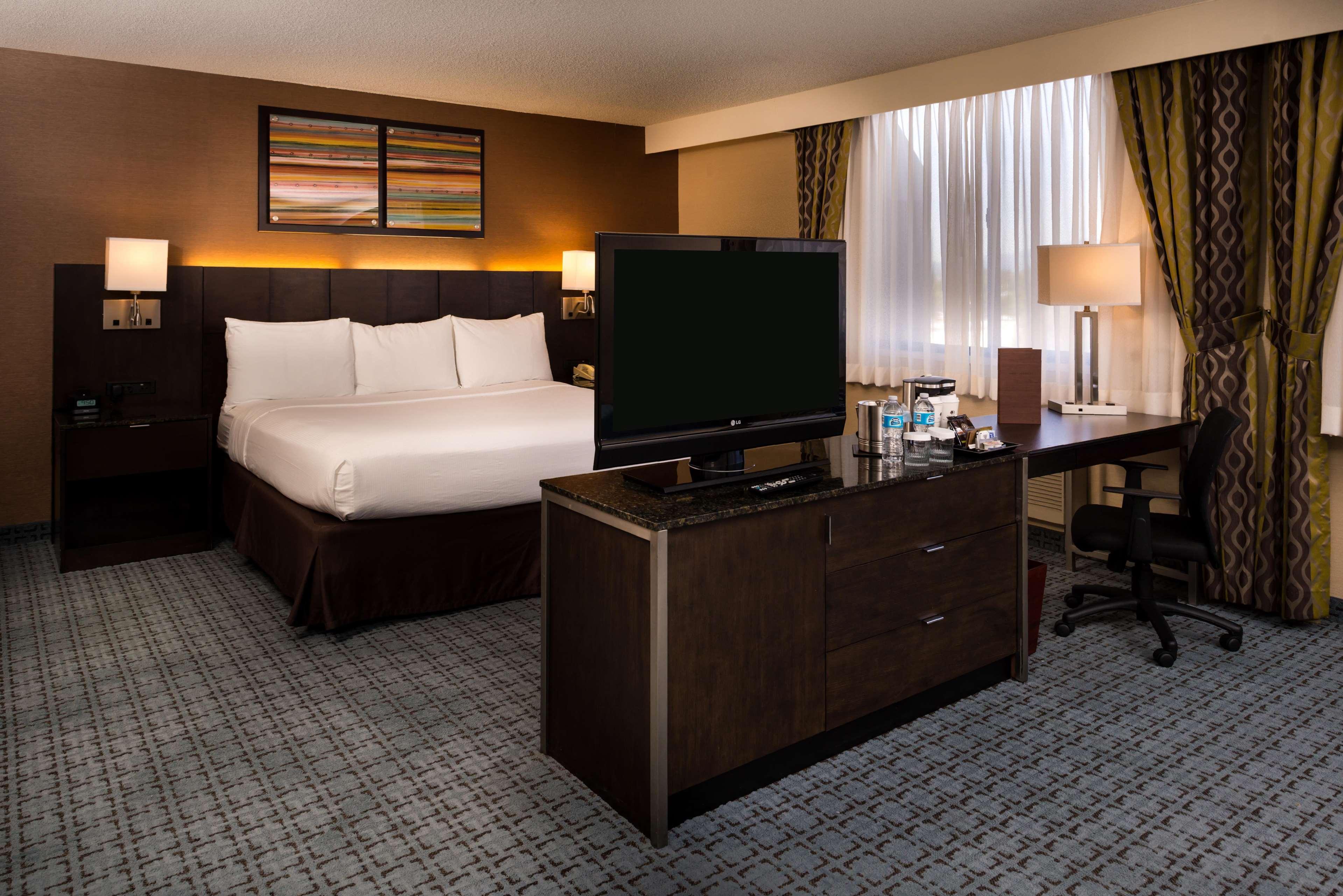 Doubletree By Hilton Whittier Ξενοδοχείο Δωμάτιο φωτογραφία