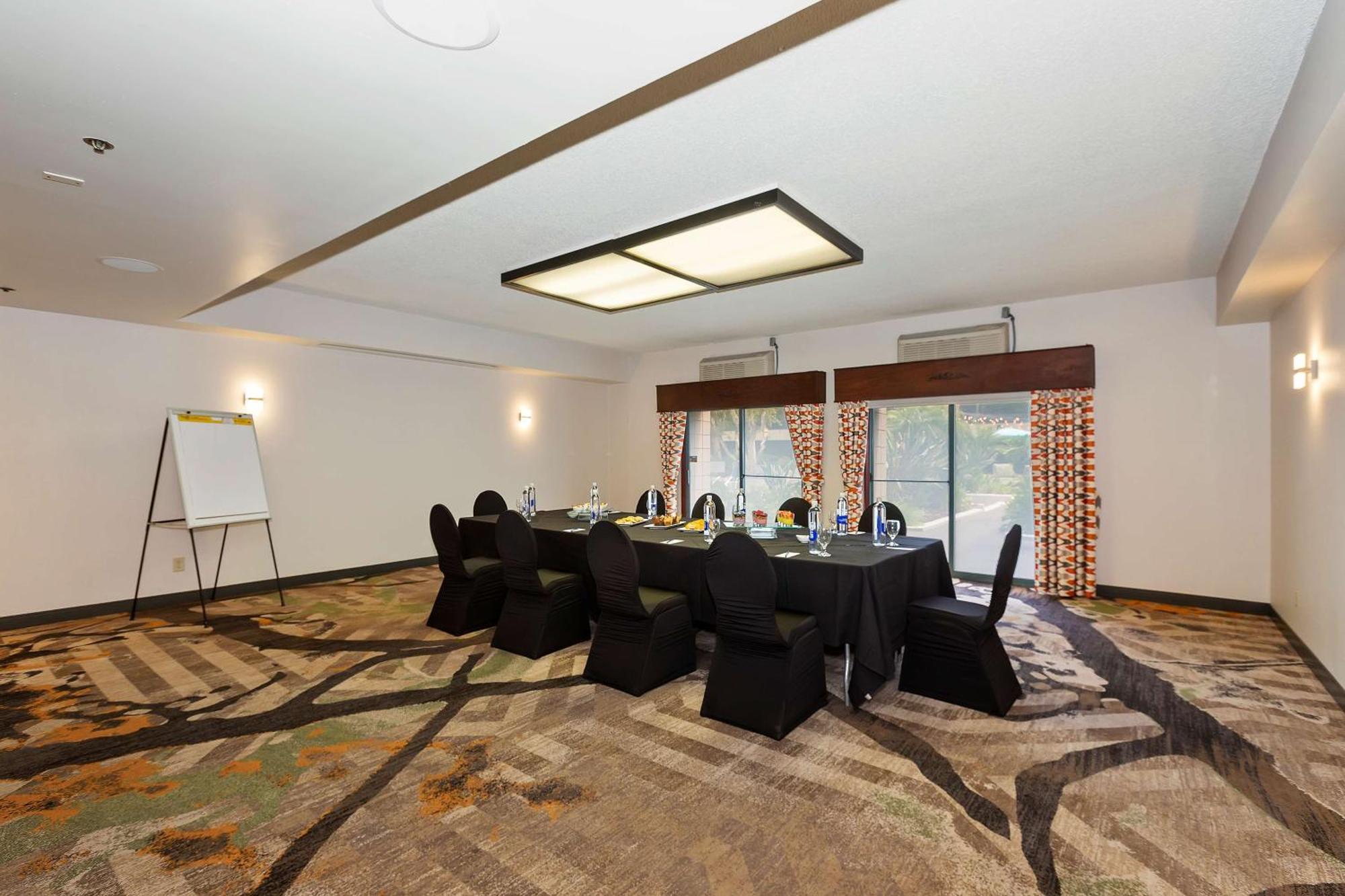 Doubletree By Hilton Whittier Ξενοδοχείο Εξωτερικό φωτογραφία