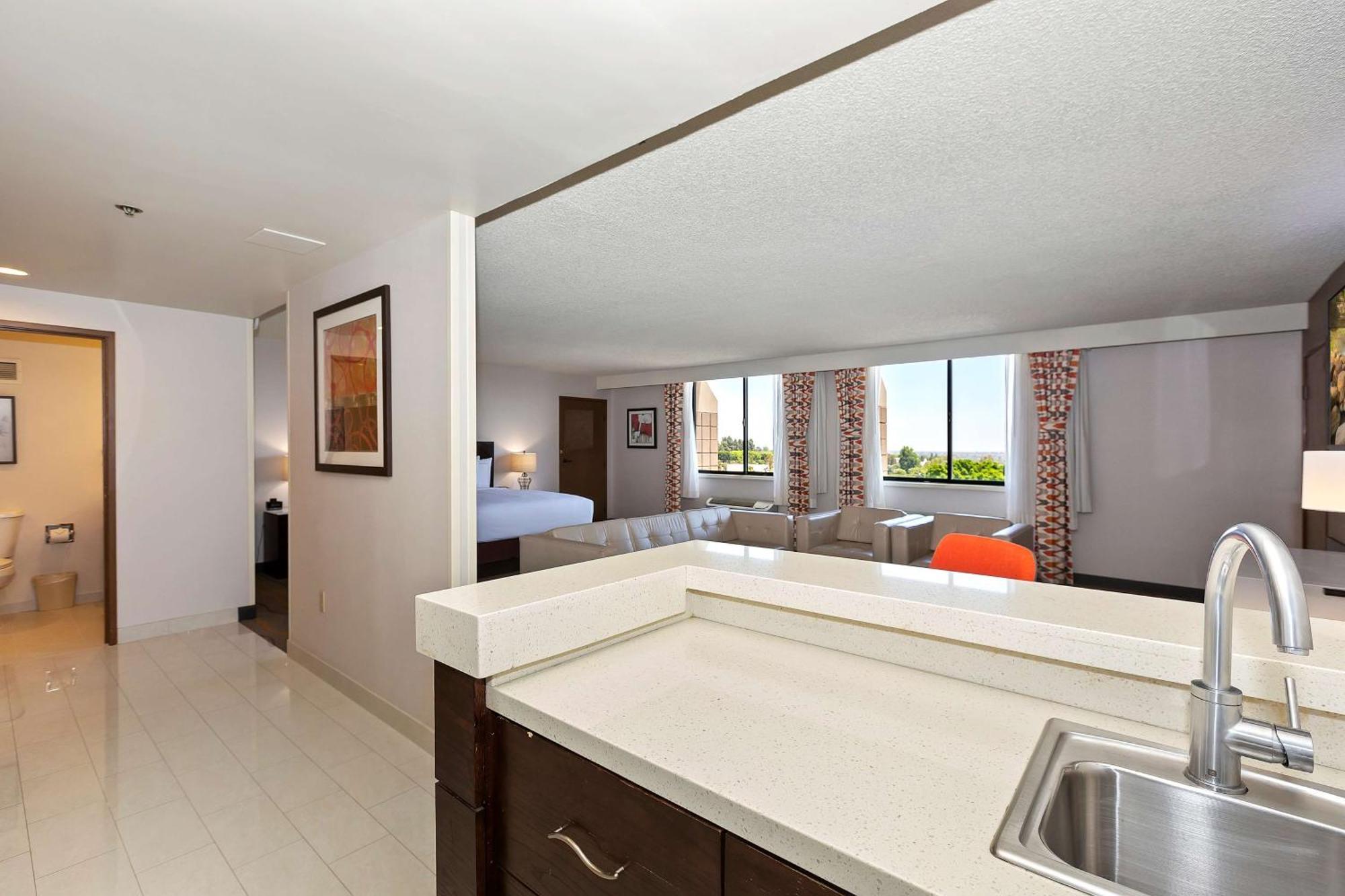 Doubletree By Hilton Whittier Ξενοδοχείο Εξωτερικό φωτογραφία
