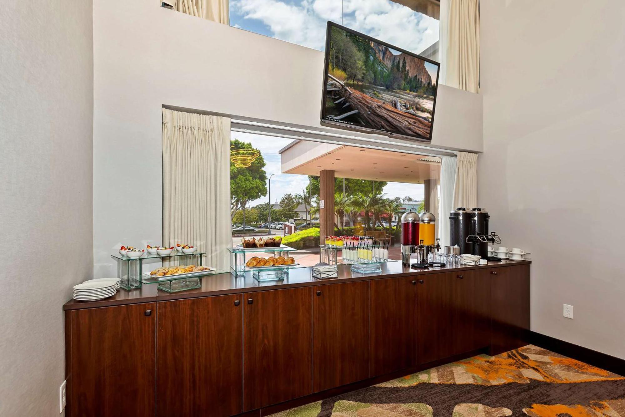 Doubletree By Hilton Whittier Ξενοδοχείο Εξωτερικό φωτογραφία